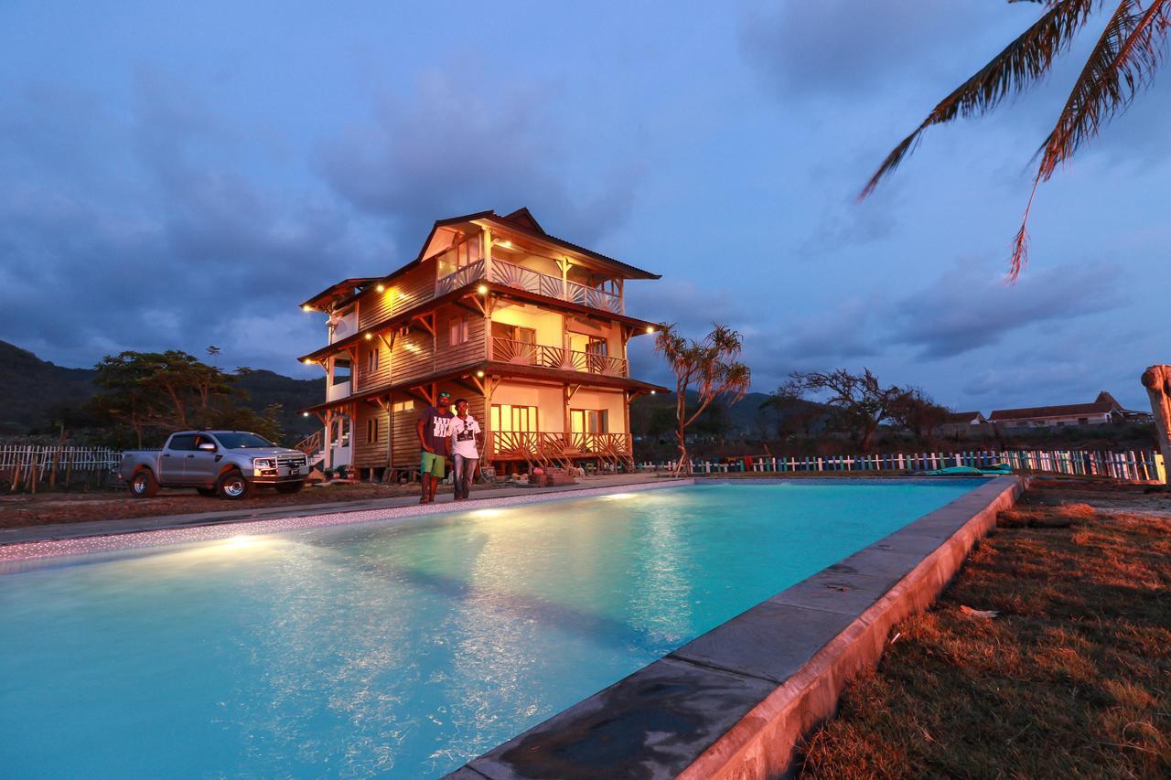 The Tree House Sumbawa 호텔 Huu 외부 사진