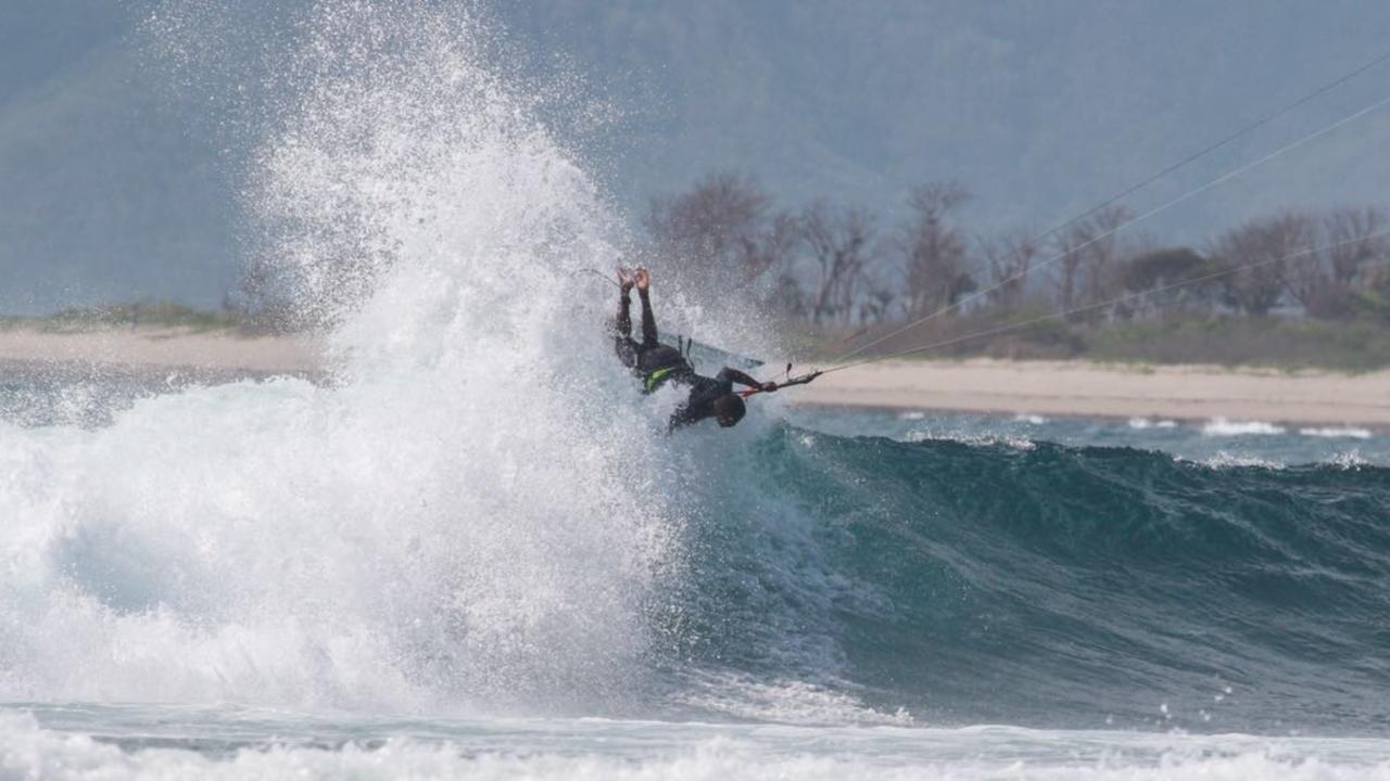 The Tree House Sumbawa 호텔 Huu 외부 사진